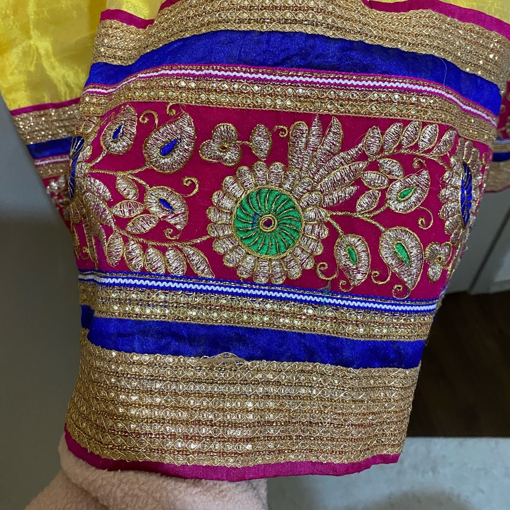 Yellow Indian Lehenga Skirt - Size XL - Adjustable Waist - Picture 5 of 9